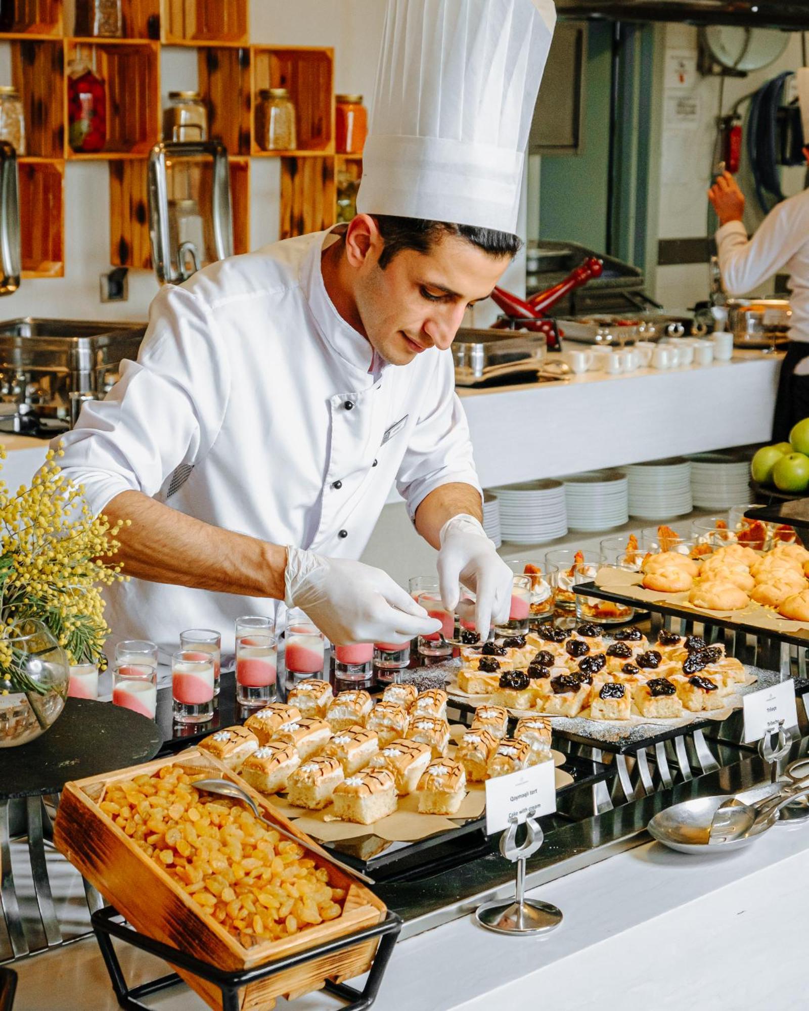Lankaran Springs Wellness Resort Экстерьер фото A pastry chef at work
