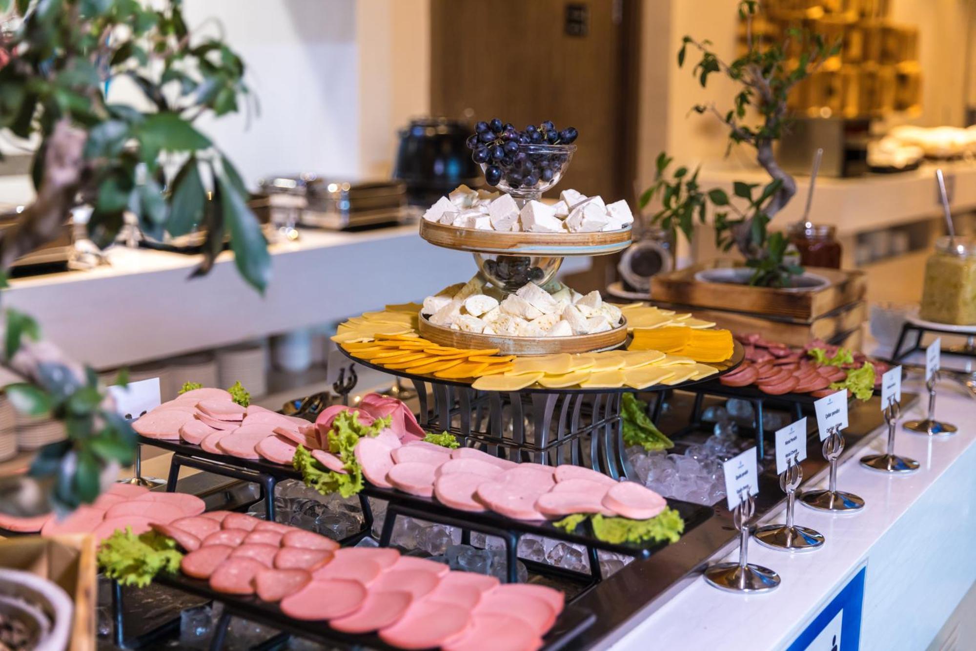 Lankaran Springs Wellness Resort Экстерьер фото A buffet of cold cuts